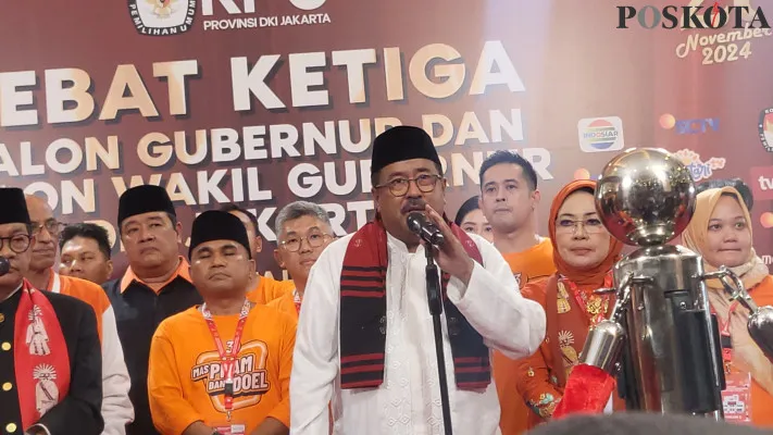 Calon Wakil Gubernur Jakarta nomor urut 3 Rano Karno alias Bang Doel. (Poskota/Pandi)