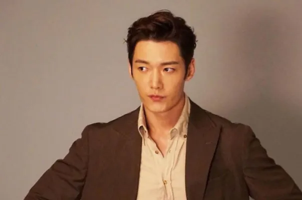 Choi Jin Hyuk akan menggelar fancon di Jakarta pada Novermber 2024 mendatang.(Instagram/@real_jinhyuk)