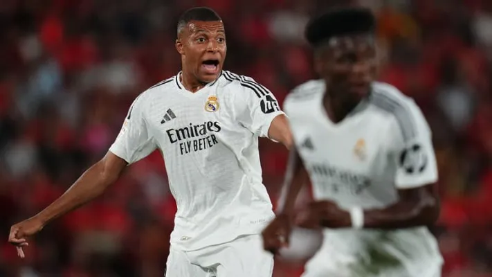 Kylian Mbappe mencetak brace untuk memastikan kemenangan Real Madrid (X/@ActusByGl)