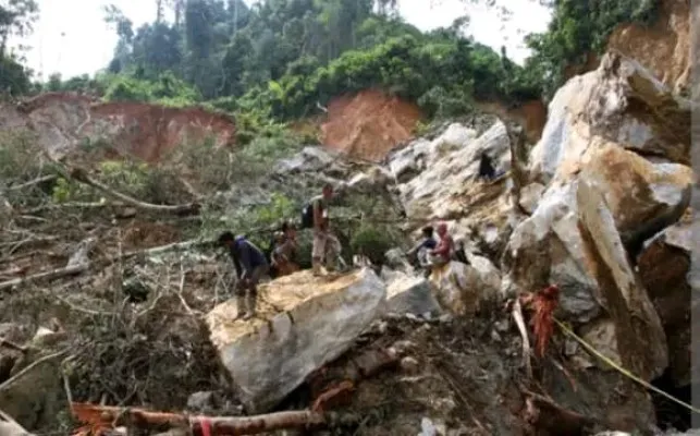 BNPB menyatakan 13 orang meninggal dunia lantaran bencana longsor di kawasan Tambang Ilegal, di Nagari Sungai Abu, Kec Hiliran Gumanti Kab Solok. (Dok BNPB)