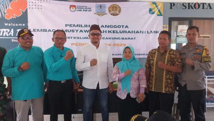 Anggota LMK RW 07 Kelurahan Cakung Barat terpilih, Muhammad Khadafi. (Poskota/Pandi)