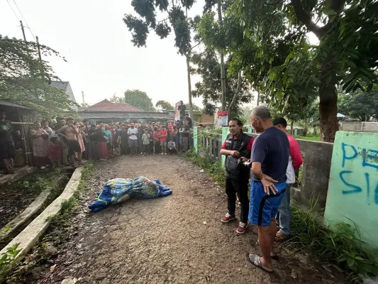 Penemuan mayat wanita terbungkus kasur di Cikupa, Tangerang, Senin, 11 November 2024. (Dok. Polsek Cikupa)