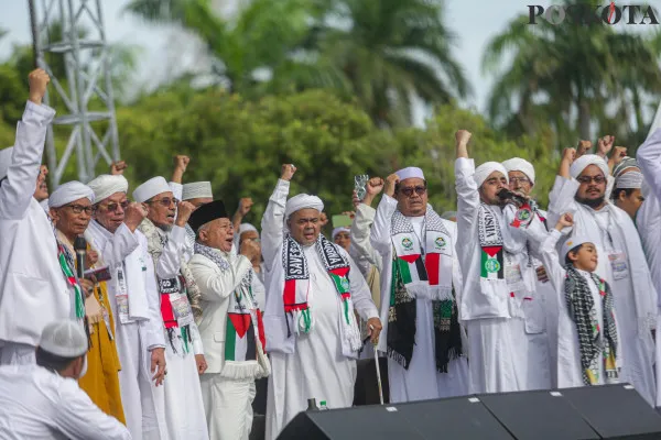 Imam Besar PA 212, Habib Rizieq Shihab (HRS). (Poskota/Ahmad Tri Hawaari)