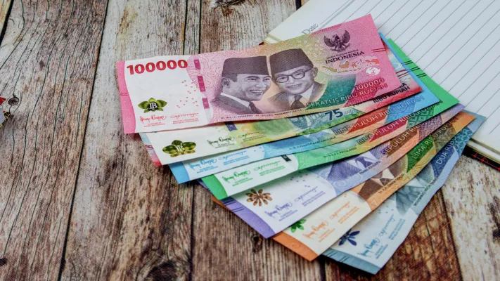 Saldo dana Rp3.000.000 diberikan kepada nama yang terpilih via Rekening BRI, BNI dan Bank Mandiri. (Pinterest)