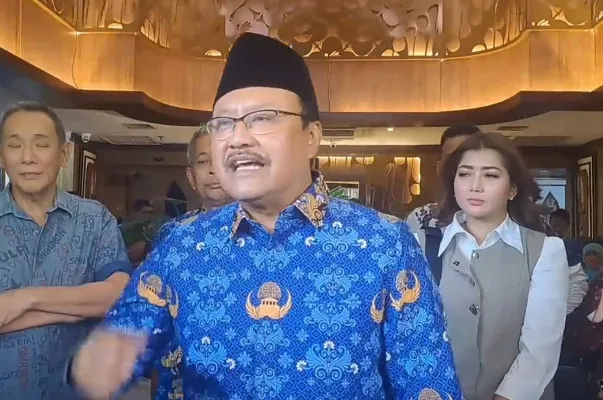 Menteri Sosial Saifullah Yusuf menanggapi terkait kisruh uang donasi Agus Salim.(Tangkap Layar YouTube/Intens Investigasi)