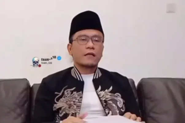 Gus Miftah minta maaf dan klarifikasi terkait video viralnya mengolok-olok pedagang es teh.(Tangkap Layar Instagram/@ckpinfo)