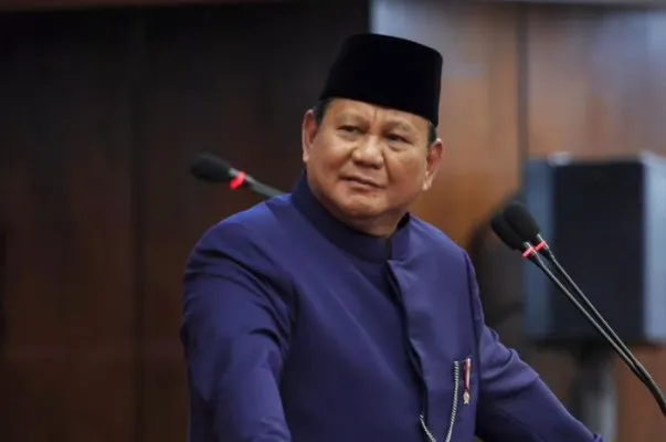 Presiden RI Prabowo Subianto berencana akan menghapus utang nelayan, petani dan UMKM agar tidak terjerat pinjol. (Instagram/@prabowo)