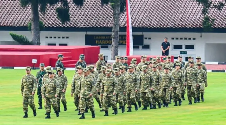 Jajaran kabinet Merah Putih kembali mengikuti kegiatan Retret hari kedua di Akademi Militer (Akmil) Magelang, Jawa Tengah. (Instagram @duniameutya)