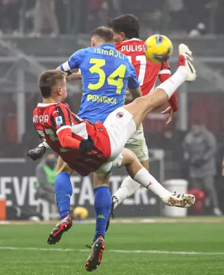 AC Milan berhasil menggulung habis Empoli FC  dengan skor 3-0 dalam lanjutan giornatta ke-14 Serie A 2024/25 di Stadion San Siro, Milan. (Instagram Official AC Milan)