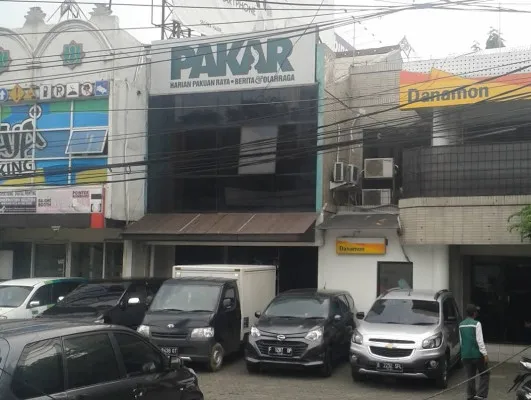 Kantor media Pakuan Raya yang terletak di Jalan Raya Pajajaran Raya Ruko Warung Jambu, Kota Bogor yang dicoba dibakar oleh orang tidak dikenal. (Dok GoogleMaps)