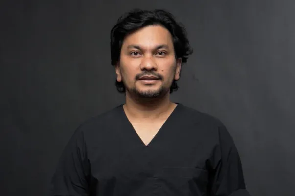 Tompi memberikan sindiran untuk dokter koas yang tak terima terkait jadwal piket jaga di Palembang.(Instagram/@dr_tompi)