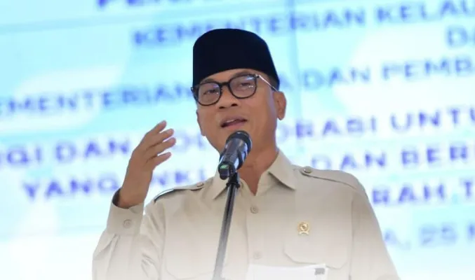 Menteri Desa dan Pembangunan Daerah Tertinggal (Mendes PDT) Yandri Susanto tidak akan segan-segan mencopot siapa pun bila terbukti melakukan praktik jual beli jabatan. (Instagram Kementrian Desa dan Pembangunan Daerah Tertinggal)