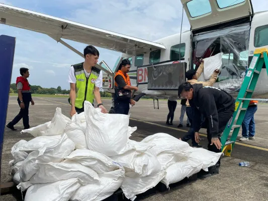 Kegiatan Operasi Modifikasi Cuaca yang dilaksanakan melalui Posko OMC Bandar Udara Halim Perdana Kusuma untuk wilayah Jawa Barat, akhir pekan kemarin. (Dok BNPB)