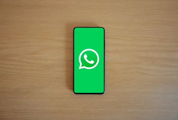 cara buat stiker kustom whatsapp dari foto selfie. (pexels/bm amaro)