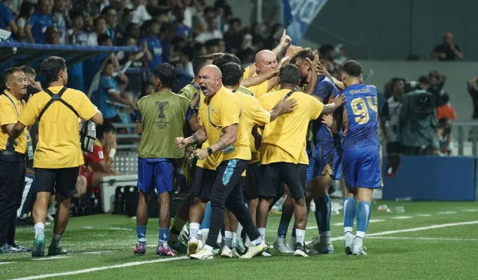 Bojan Hodak senang tim Persib Bandung raih kemenangan perdana di ACL 2. (persib)