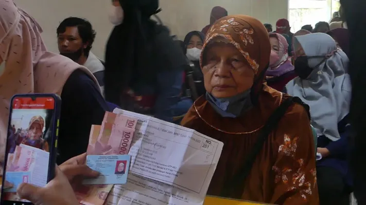 Pemerintah kembali menyalurkan 5 bantuan sosial (pemprov jateng)