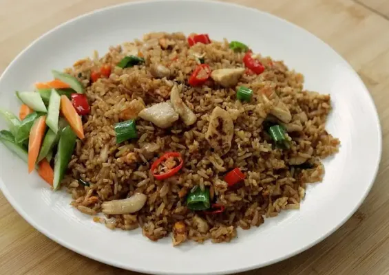 Chef Devina Hermawan membuat resep nasi goreng Ala resto ini untuk bisa dibuat sendri di rumah. (Cookpad/Devina Hermawan)