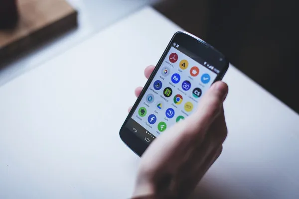 Begini cara kembalikan kontak HP yang hilang di android maupun iOS. (pixabay/pexels)