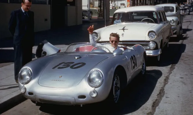 Porsche milik James Dean yang dijuluki Little Bastard, merenggut cukup banyak korban jiwa termasuk sang aktor sendiri.(Foto/autoweek)