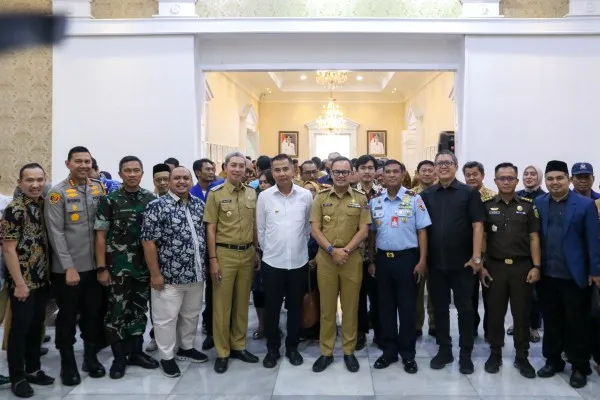 Foto: DPRD Kota Bogor dalam memperjuangkan kembali pengesahan Rancangan Peraturan Daerah (Raperda) Kota Bogor tentang Pencegahan dan Perlindungan Masyarakat dari Dampak Pinjaman Ilegal atau yang sering disebut Pinjol. (Dok. DPRD Kota Bogor)