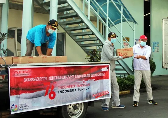 AHM Salurkan 1.100 paket Merdeka Peduli Masyarakat. (Foto/ahm)