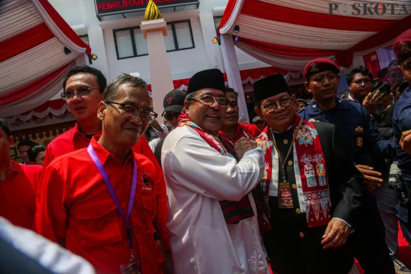 Bakal pasangan calon Gubernur dan Wakil Gubernur Jakarta, Pramono Anung-Rano Karno. (Poskota/Ahmad Tri Hawaari)