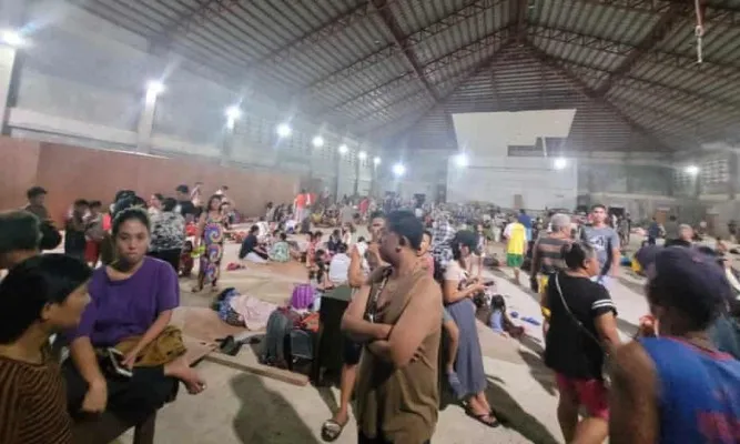 Filipina diguncang gempa yang berpotensi tsunami. (Foto/The Guardian)