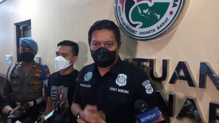 Kasat Narkoba Polres Metro Jakarta Barat AKBP Ronaldo Maradona Siregar. (foto: cr01)