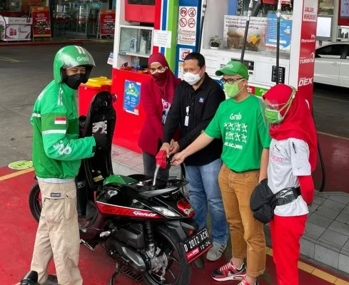 Mitra Grab Bike Bisa Dapat Motor Matic Lewat Program Pertamax Gan. (foto/pertamina)