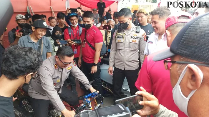 Kapolda Metro Jaya, Irjen Pol Fadil Imran saat meninjau langsung gelaran Street Race seri keempat di Kemayoran, Jakarta Pusat. (andi adam faturahman)