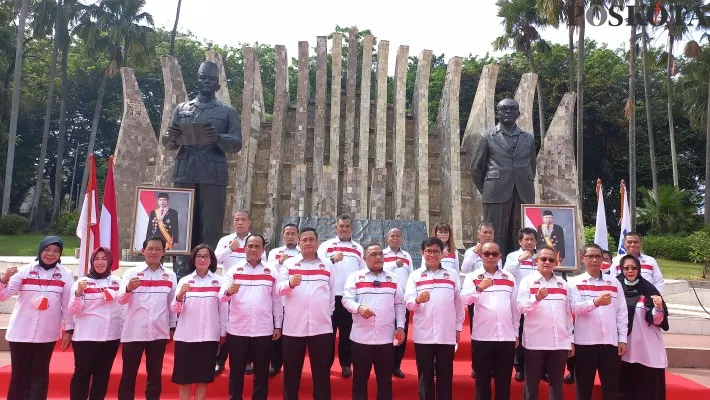 Kepala BP2MI, Benny Rhamdani  saat lantik 13 pejabat tinggi pratama di lingkungan BP2MI di Tugu Proklamasi. (rizal)
