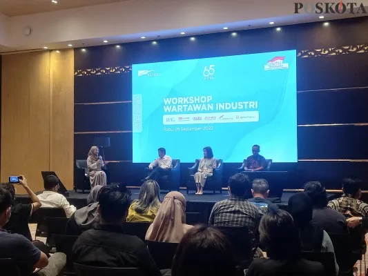 Foto : Puluhan Jurnalis ikuti Workshop Wartawan Industri di menara Astra, Jakarta. (Poskota/Novriadji Wibowo)