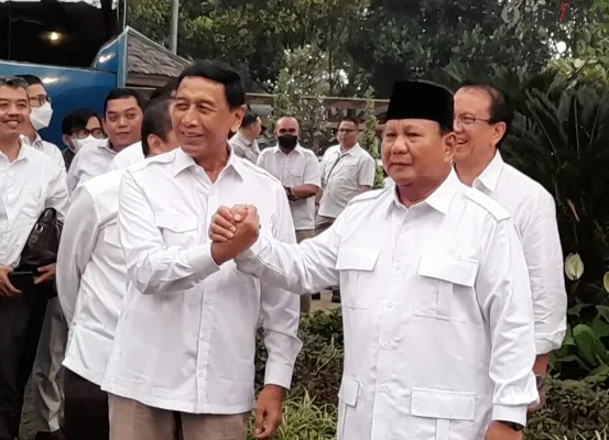 Prabowo dan Wiranto bertemu di Bogor. Foto: Poskota/Panca Aji.