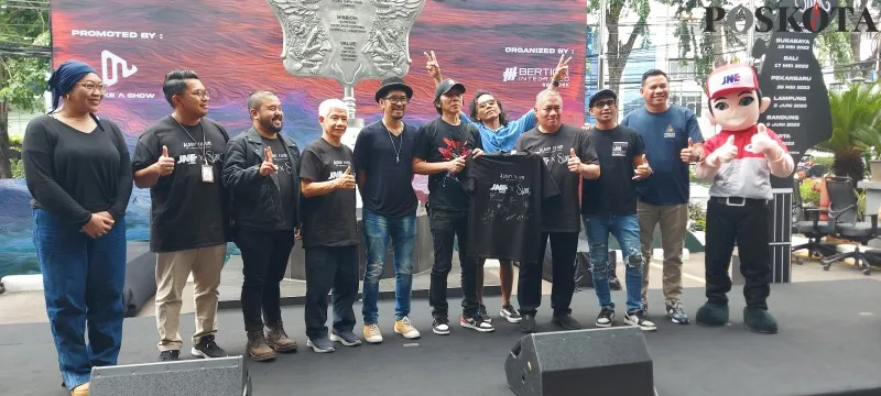 Band Slank mengadakan Tur anniversary ke 25 album tujuh ke tujuh kota didukung penuh JNE Ekspress. (angga)