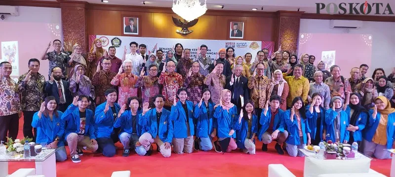 Kepala BPIP Prof. Drs. KH. Yudian Wahyudi, MA., Ph.D dengan Rektor UP Prof. Dr. Edie Toet Hendratno. SH, M.Si, FCBArb, dr Hassan Wirajuda Menlu 2001-2009 bersama Ketua Pembina Yayasan Pendidikan dan Pembina Universitas Pancasila (YPP UP) Dr. (HC). Ir. Siswono Yudo Husodo dan lainnya serta para mahasiswa Fakultas Hukum UP. (angga)