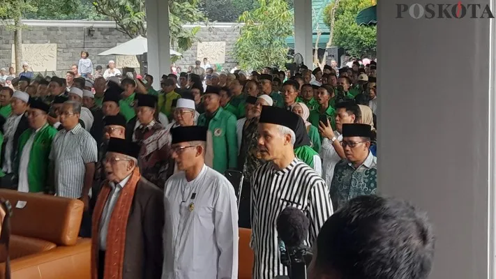 Ganjar Pranowo bersama Sandiaga menemuai alim ulama dan Kepala Desa (Kades) di Bogor. (Panca)