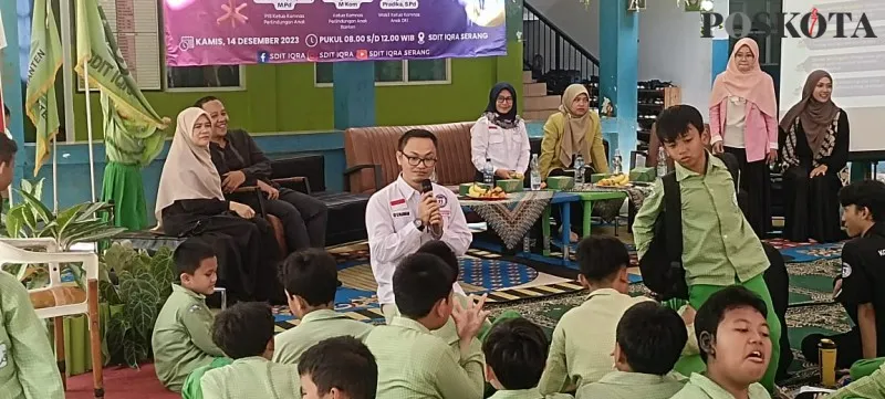 Komnas PA saat memberika edukasi pendidikan seks kepada siswa SDIT Iqa Kota Serang (Bilal)