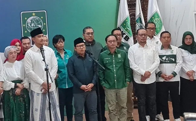 Ketum PSI Kaesang Pangarep dan Ketum PKB Muhaimin Iskandar. (Poskota/Pandi)