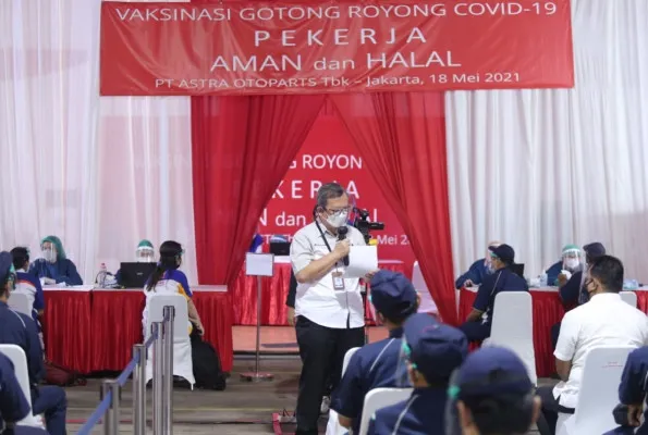 Karyawan Astra saat vaksinasi Gotong Royong. (ist)