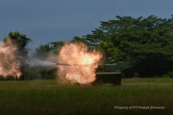 Pindad sukses lakukan uji tembak medium Tank Harimau 105mm. (Ist)