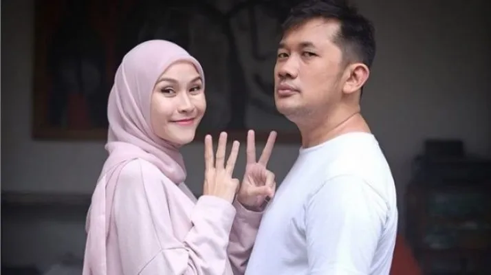 Zaskia Adya Mecca dan Hanung Bramantyo. (instagram/@zaskiaadyamecca)