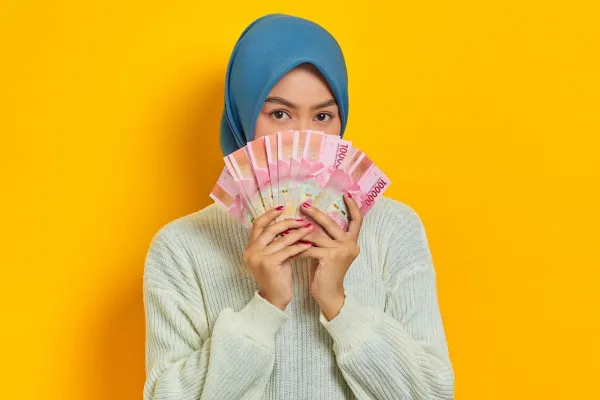 3 cara ampuh hasilkan uang hingga jutaan rupiah dari internet. (Canva)