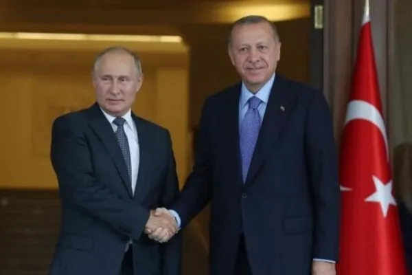 Presiden Rusia Vladimir Putin dan Presiden Turki Recep Tayyip Erdogan. (Foto: Hurriye Daily News).