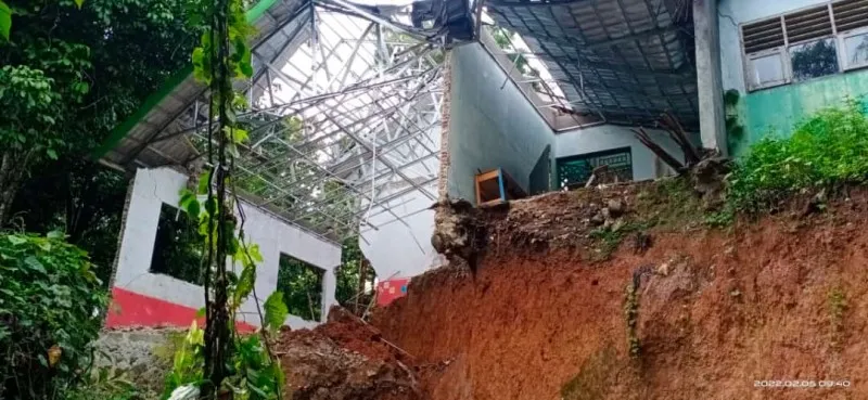 Kondisi sekolah MTS Ar Ribathiyah, Lebak  pasca gempa. (Ist)