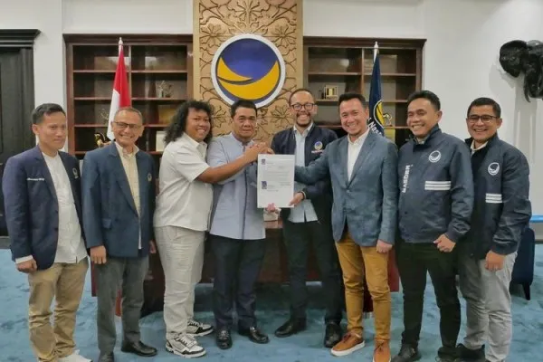 Ariza Patria dan Marshel Widianto mendapatkan restu dari Partai Nasdem dan juga Gerindra untuk mencalonkan diri menjadi Calon Wali Kota dan Wakil Wali Kota Tangerang Selatan dalam Pilkada 2024 mendatang. (Dokumen DPP Partai Nasdem)