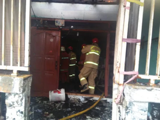 Sebuah rumah produksi di Kawasan Kebon Jeruk terbakar. (Ist)