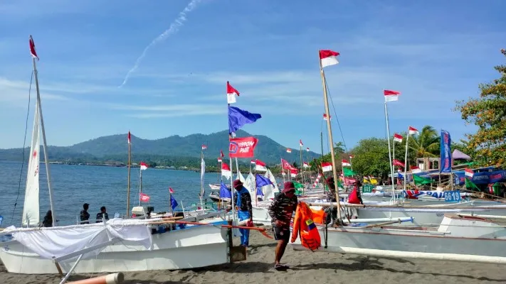 Gelar Lomba Perahu Layar Tradisional. (ist)