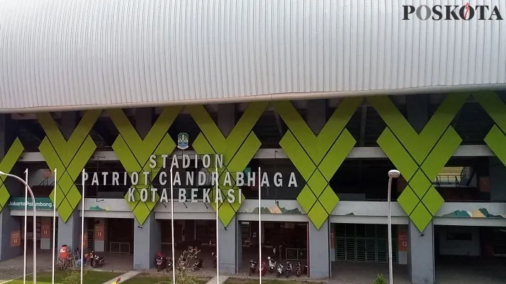 Tampak Depan, Stadion Patriot Chandra Baga Kota Bekasi. (foto: dok/poskota)