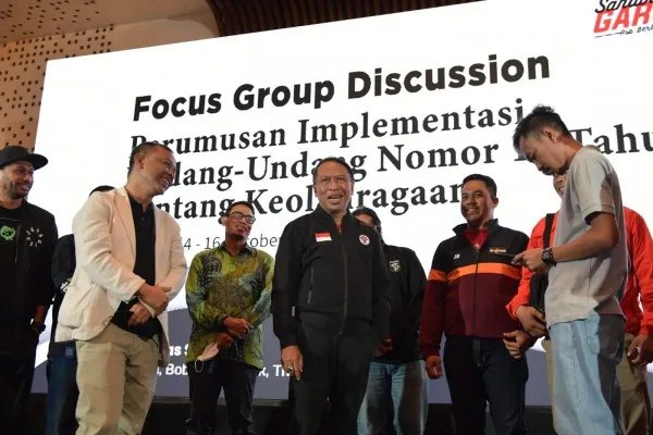 Komunitas suporter Indonesia telah melakukan diskusi merumuskan aturan implementasi Undang-Undang Nomor 11 Tahun 2022 tentang Keolahragaan. (Foto/Kemenpora)