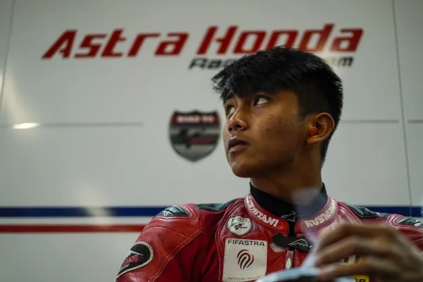 Mario Suryo Aji, pembalap muda berbakat binaan Astra Honda Motor (AHM). (foto/ahm)